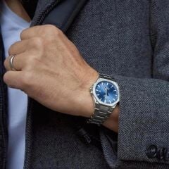 CASIO EDIFICE EFR-S108D-2AVUDF SAFİR CAM ÇELİK ERKEK KOL SAATİ